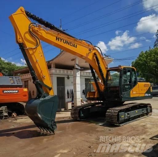 Hyundai R220LC-9S Kāpurķēžu ekskavatori
