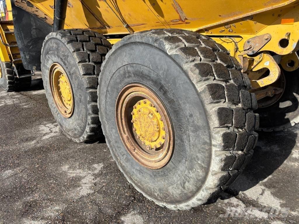 CAT 730 C2 (Tailgate) Artikulētie pašizgāzēji