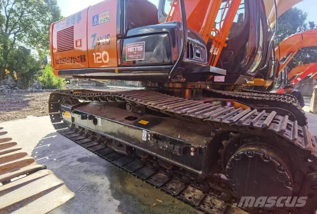 Hitachi ZX 120 Kāpurķēžu ekskavatori