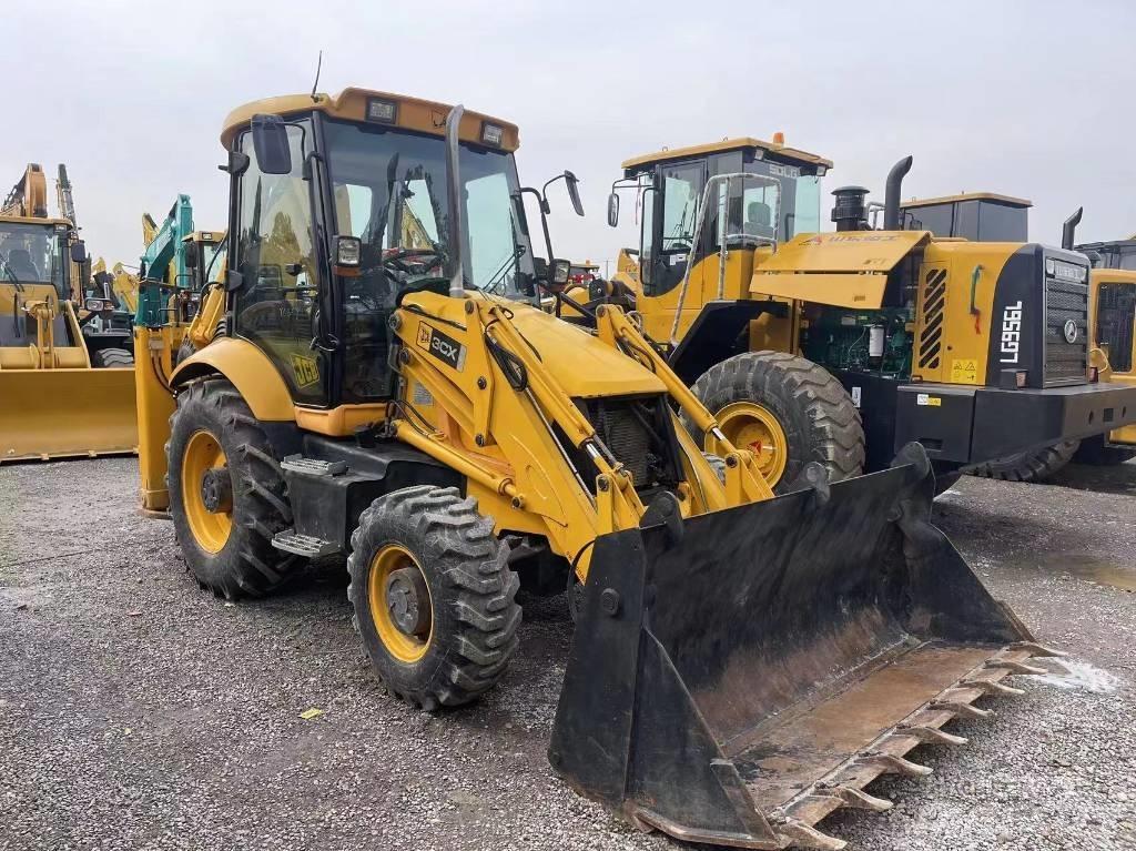 JCB 3CX Iekrāvēji uz riteņiem