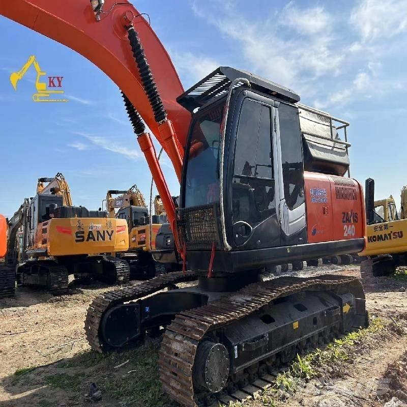 Hitachi ZX 240 Kāpurķēžu ekskavatori
