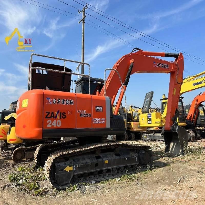 Hitachi ZX 240 Kāpurķēžu ekskavatori