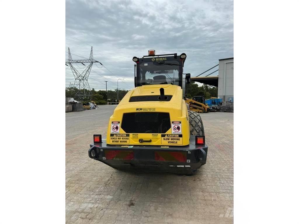 BMW 213D Vienvalča grunts veltņi