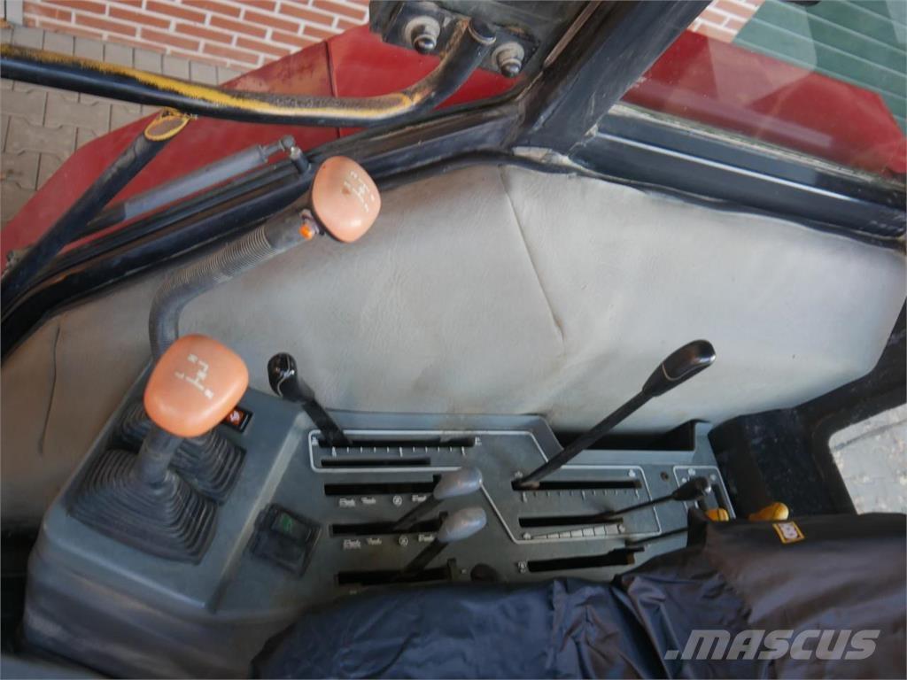 Case IH 4230 2wd Traktori