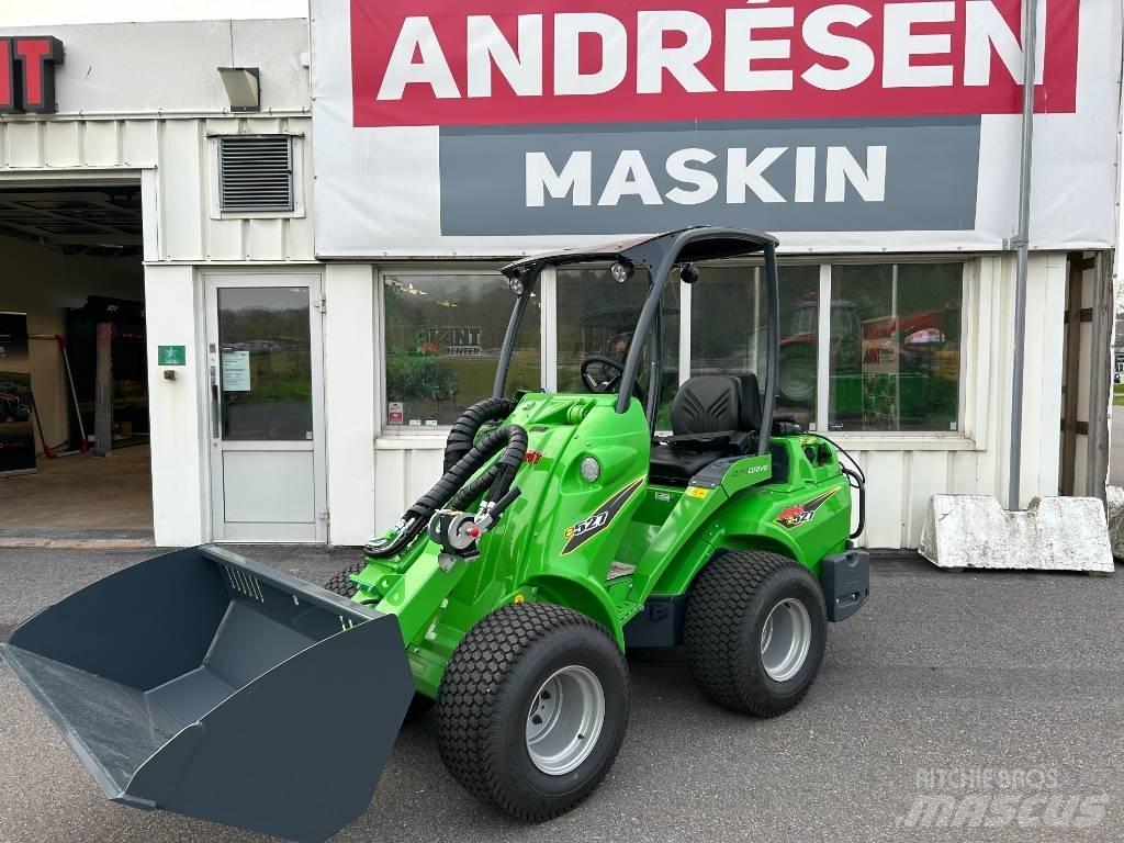 Avant E 527 Lietoti riteņu kompaktiekrāvēji