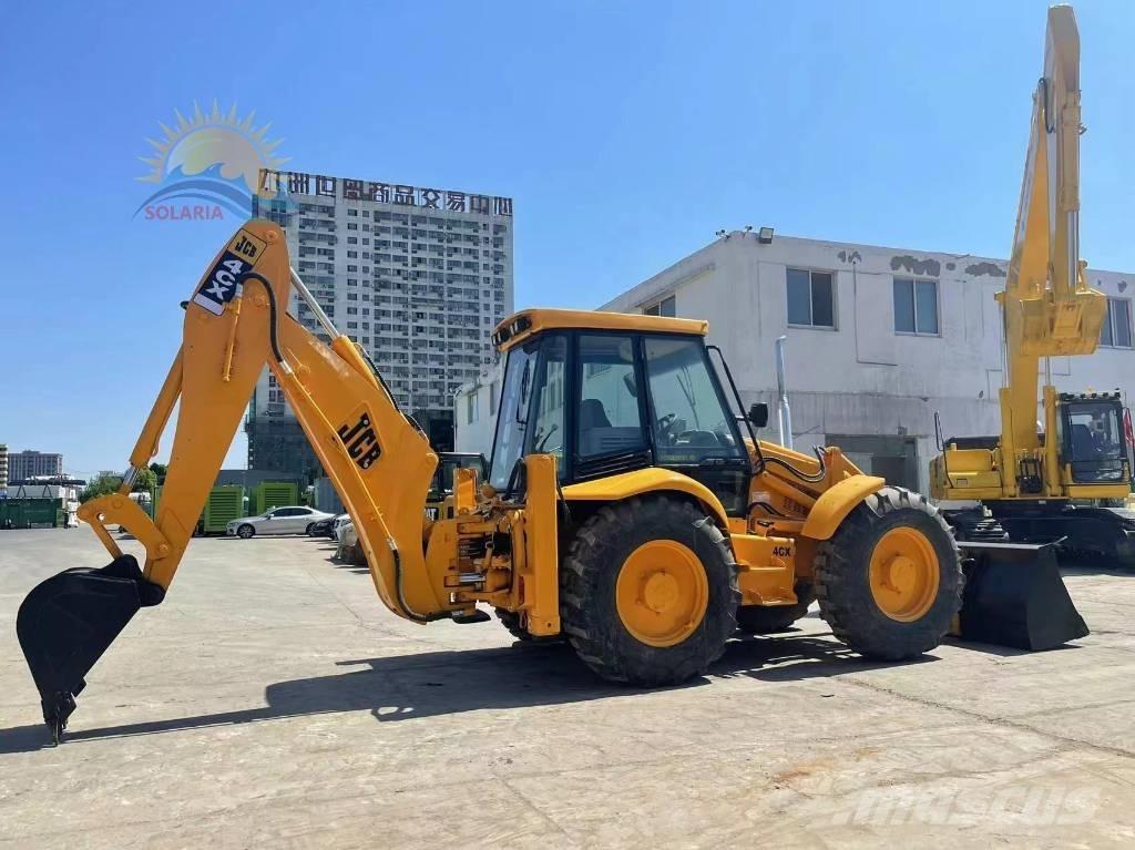 JCB 4 CX Ekskavatori-iekrāvēji