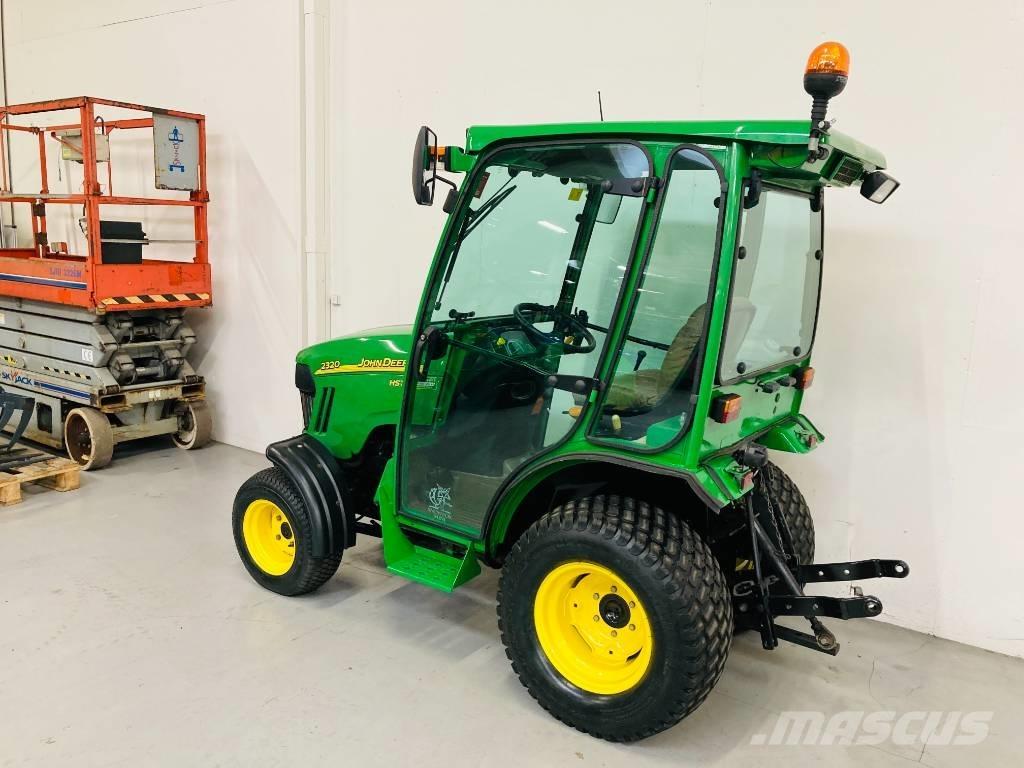 John Deere 2320 Kompaktie traktori