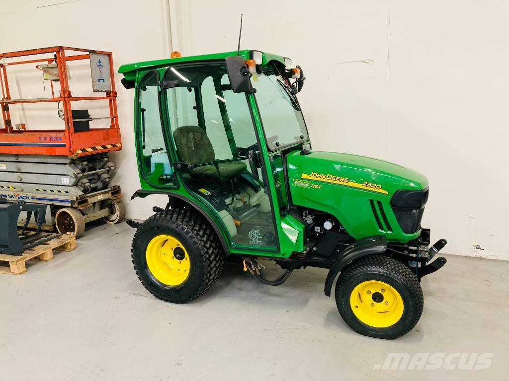 John Deere 2320 Kompaktie traktori