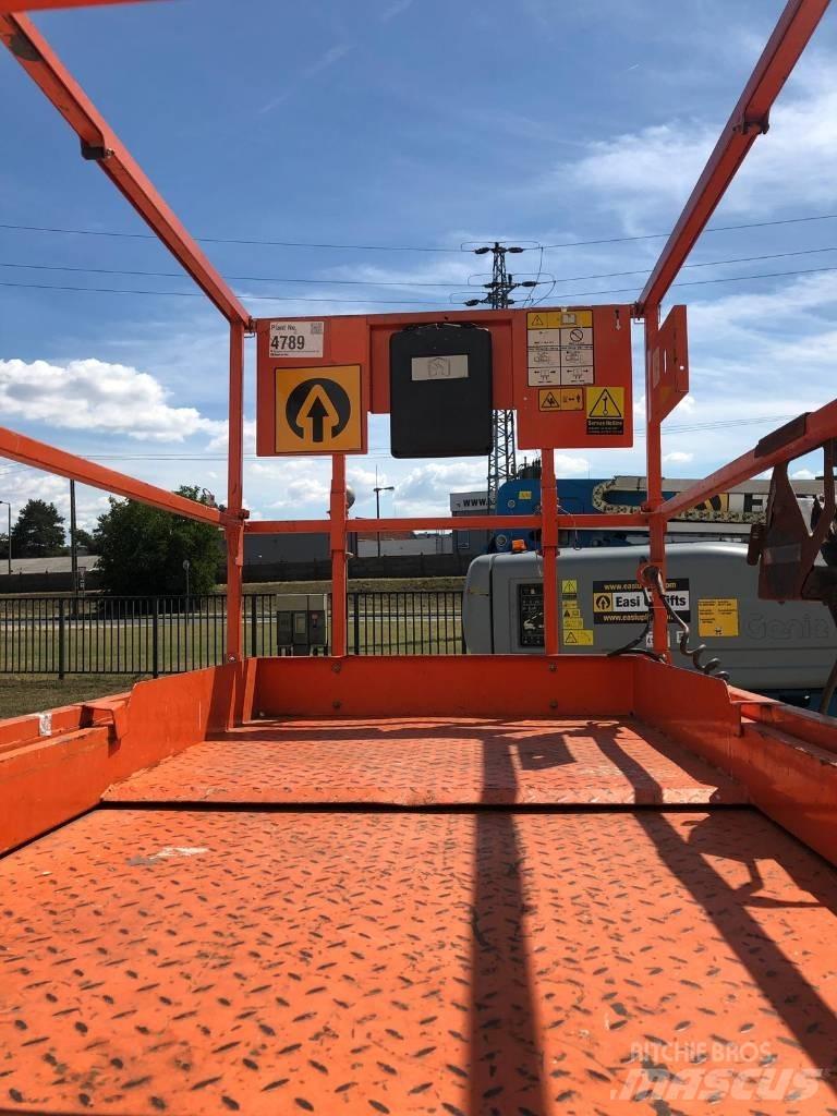 JLG 10 RS Šķerveida pacēlāji