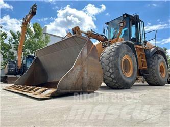 CASE 921 E Iekrāvēji uz riteņiem