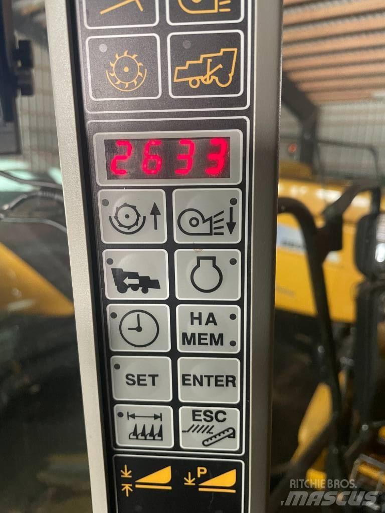 New Holland CS660 Ražas novākšanas kombaini