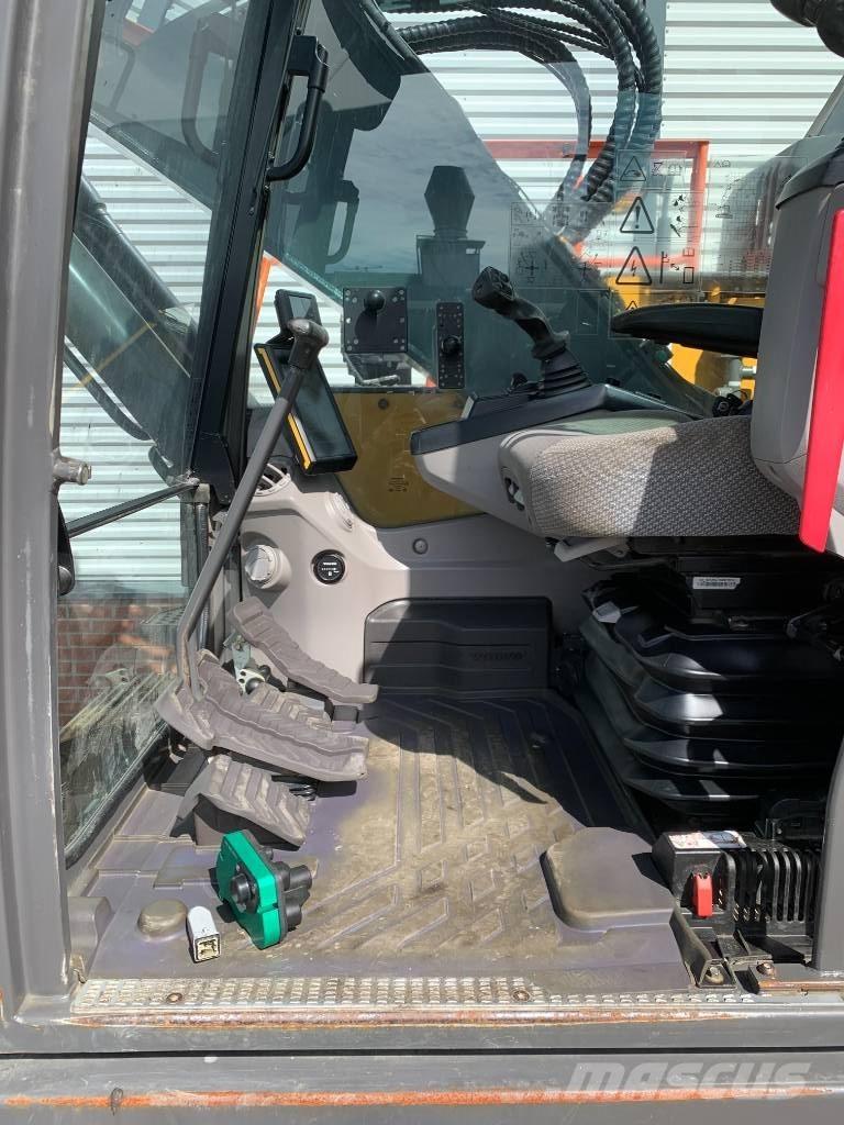 Volvo ECR235EL Kāpurķēžu ekskavatori