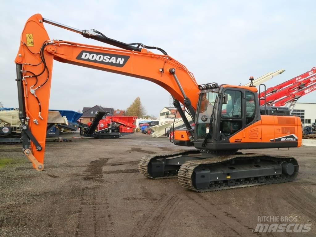 Doosan DX 225 LC-7 Kāpurķēžu ekskavatori