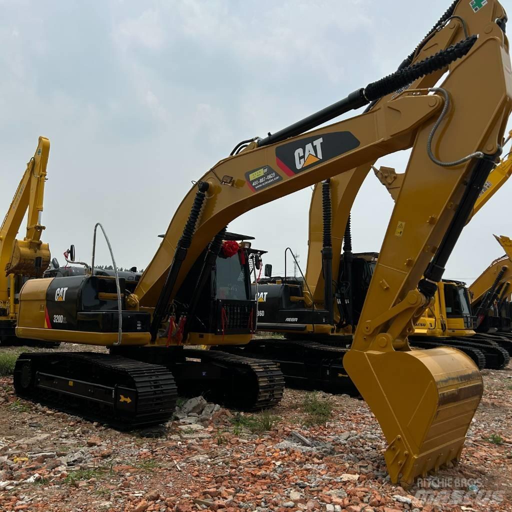 CAT 320D2L Kāpurķēžu ekskavatori