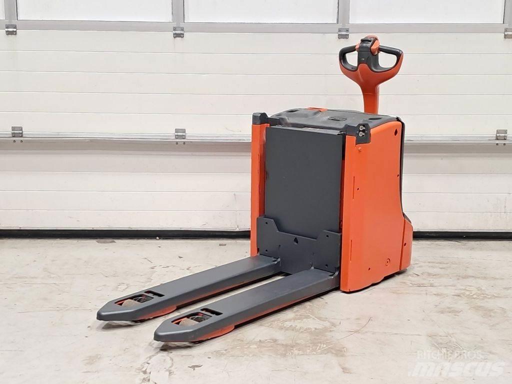 Linde T16L Zemie palešu pacēlāji