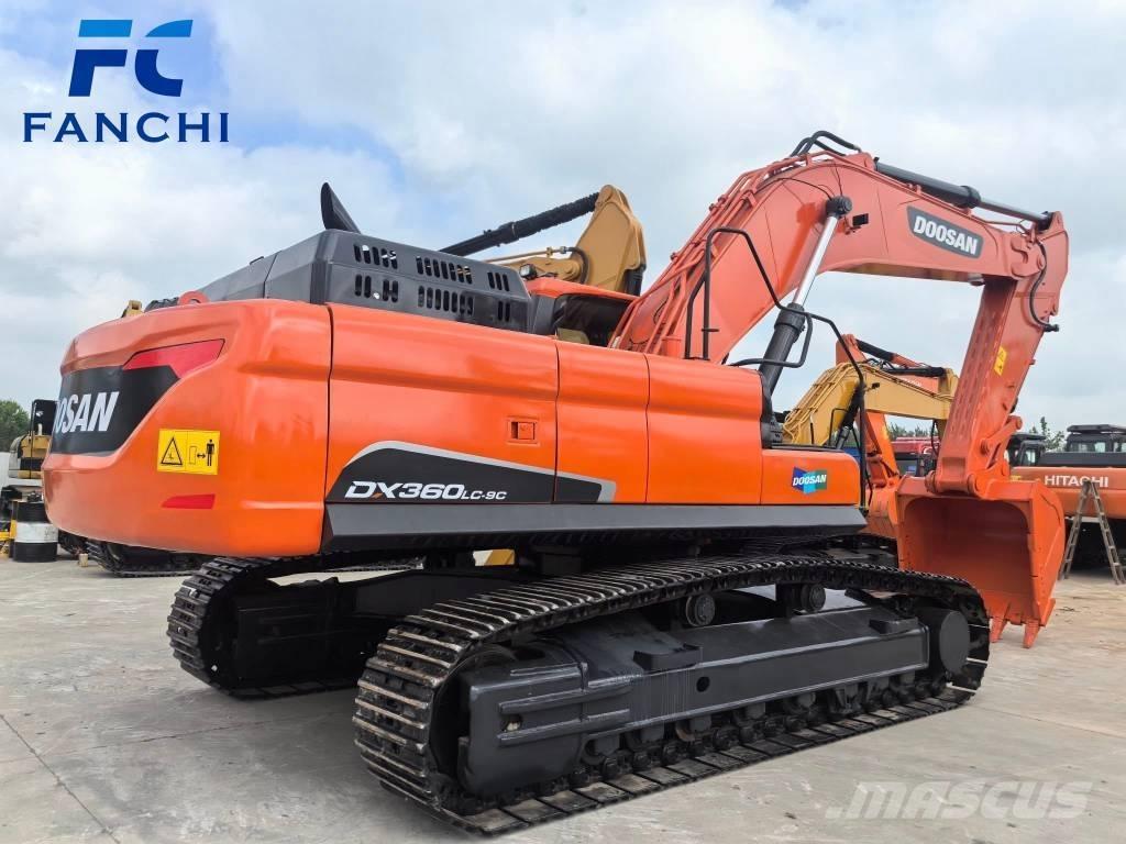 Doosan DX 360 LC Kāpurķēžu ekskavatori