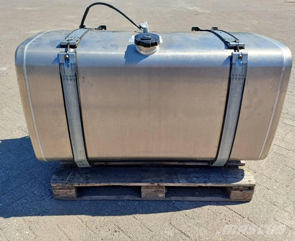 MAN Tank 580 liter Degvielas un piedevu tvertnes
