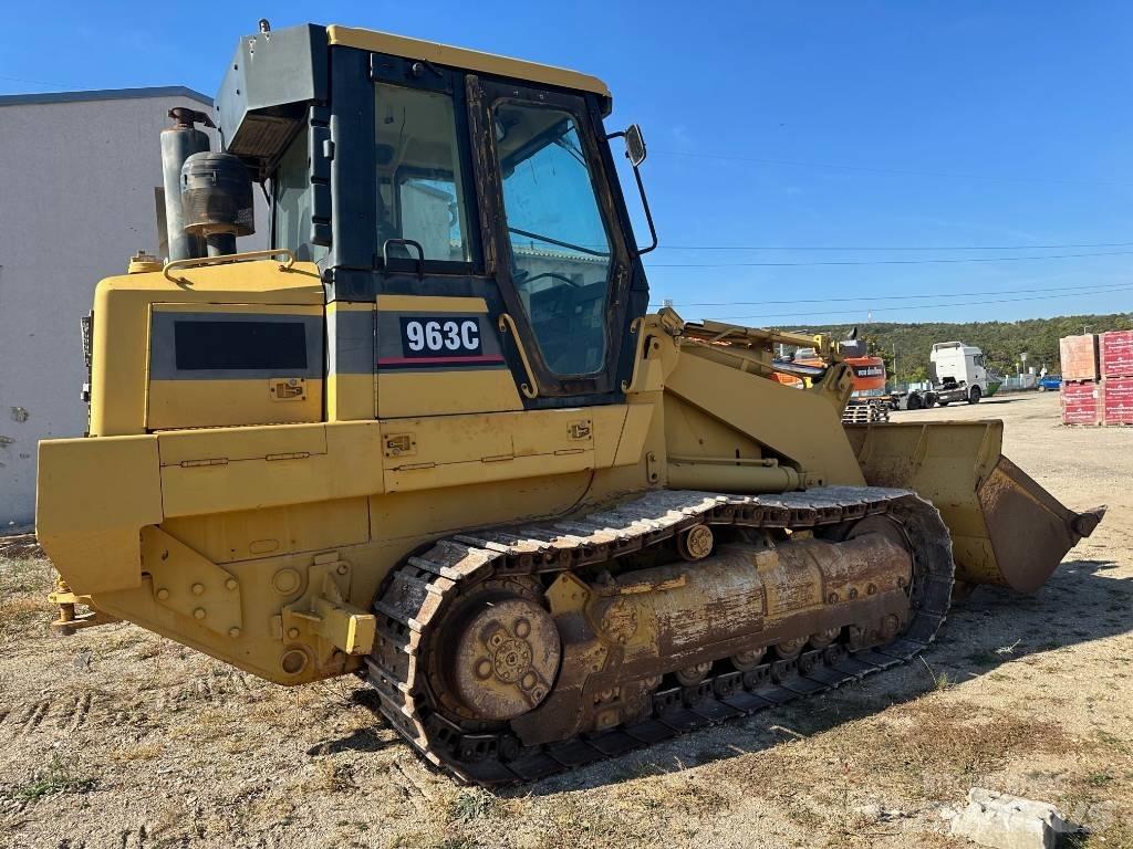CAT 963 C Kāpurķēžu iekrāvēji
