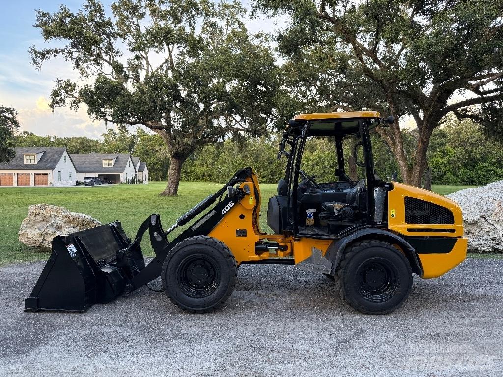 JCB 407 Iekrāvēji uz riteņiem