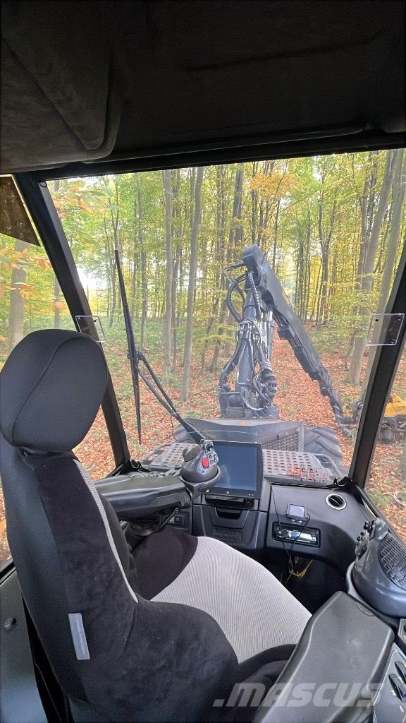 Ponsse Ergo 8W Harvesteri