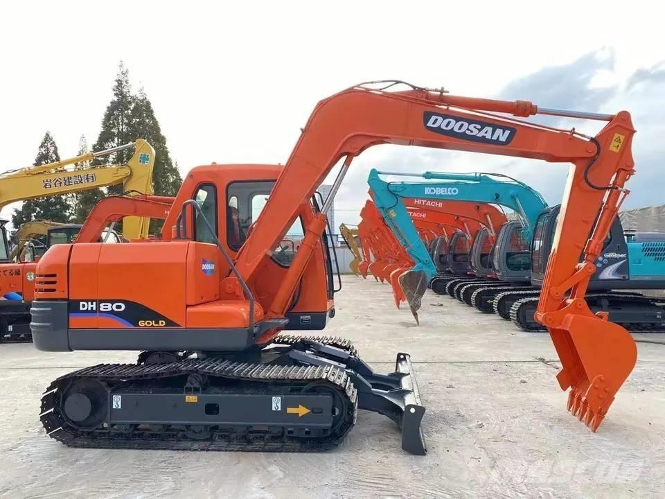 Doosan DH80 Vidēja lieluma ekskavatori 7 t - 12 t