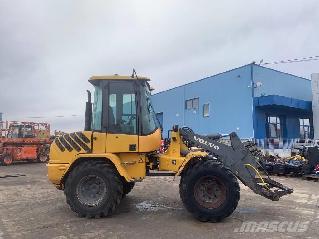 Volvo L 35 B Iekrāvēji uz riteņiem