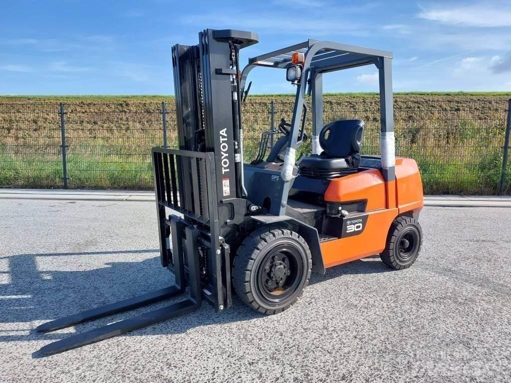 Toyota FDZN30 Autokrāvēji - citi