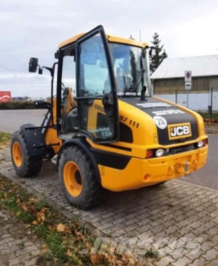 JCB 407 Iekrāvēji uz riteņiem