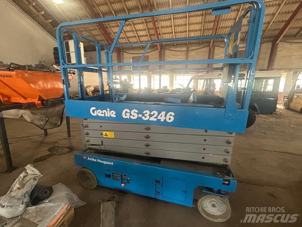 Genie GS3246 Šķerveida pacēlāji