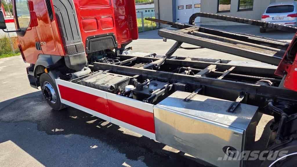 Volvo FL 250 4X2 Platformas/kravas mašīnas ar vinču