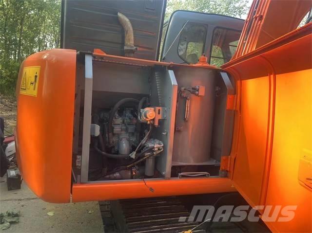 Hitachi EX120 Kāpurķēžu ekskavatori