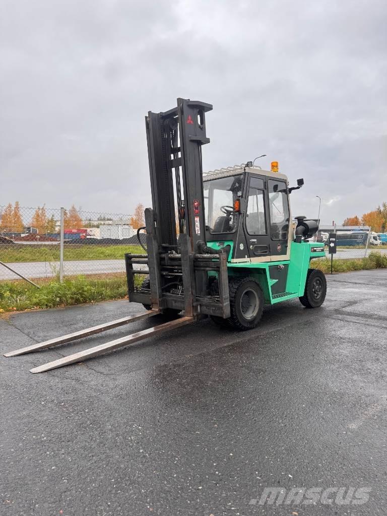 Mitsubishi FD 70 Tehnika ar dīzeļa dzinēju