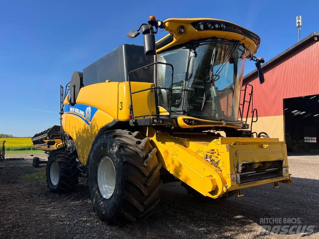 New Holland 8.85 Ražas novākšanas kombaini