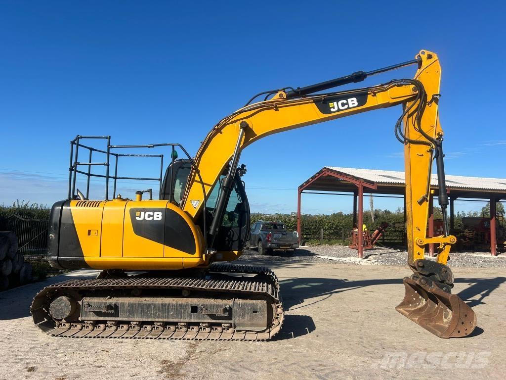 JCB JS 130 LC Kāpurķēžu ekskavatori