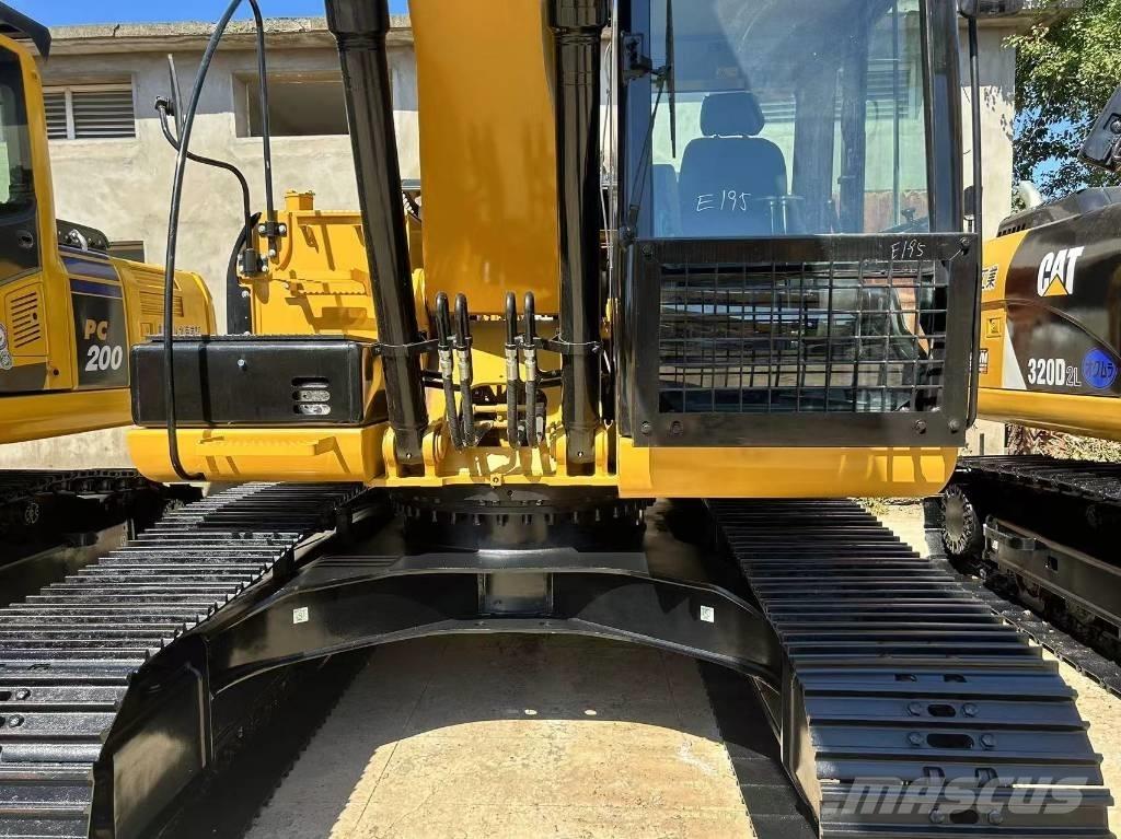 CAT 320 D L Kāpurķēžu ekskavatori