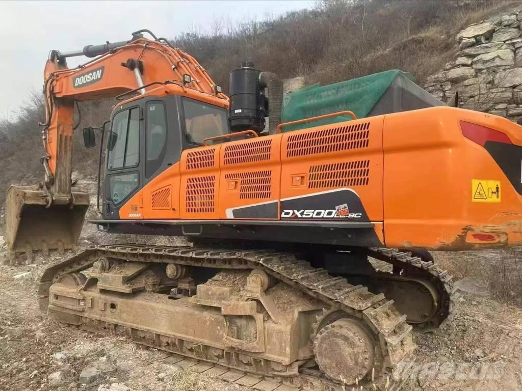 Doosan DX 500 LC Kāpurķēžu ekskavatori