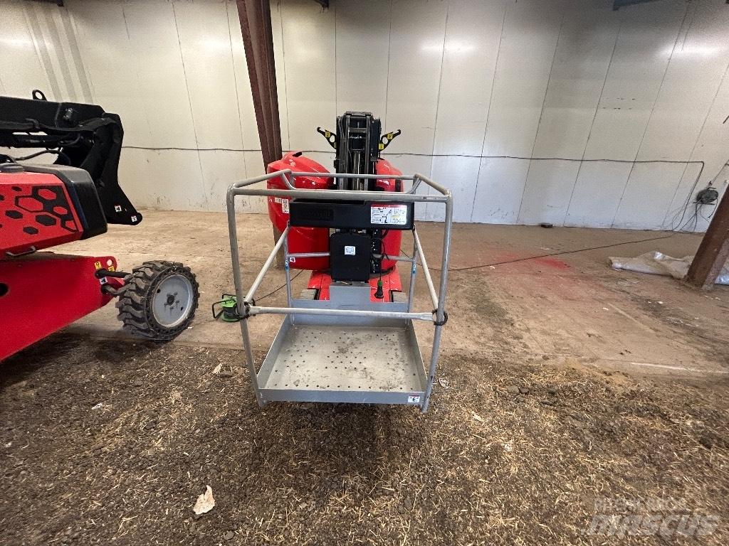 Manitou 100 VJR Vertikālie pacēlāji