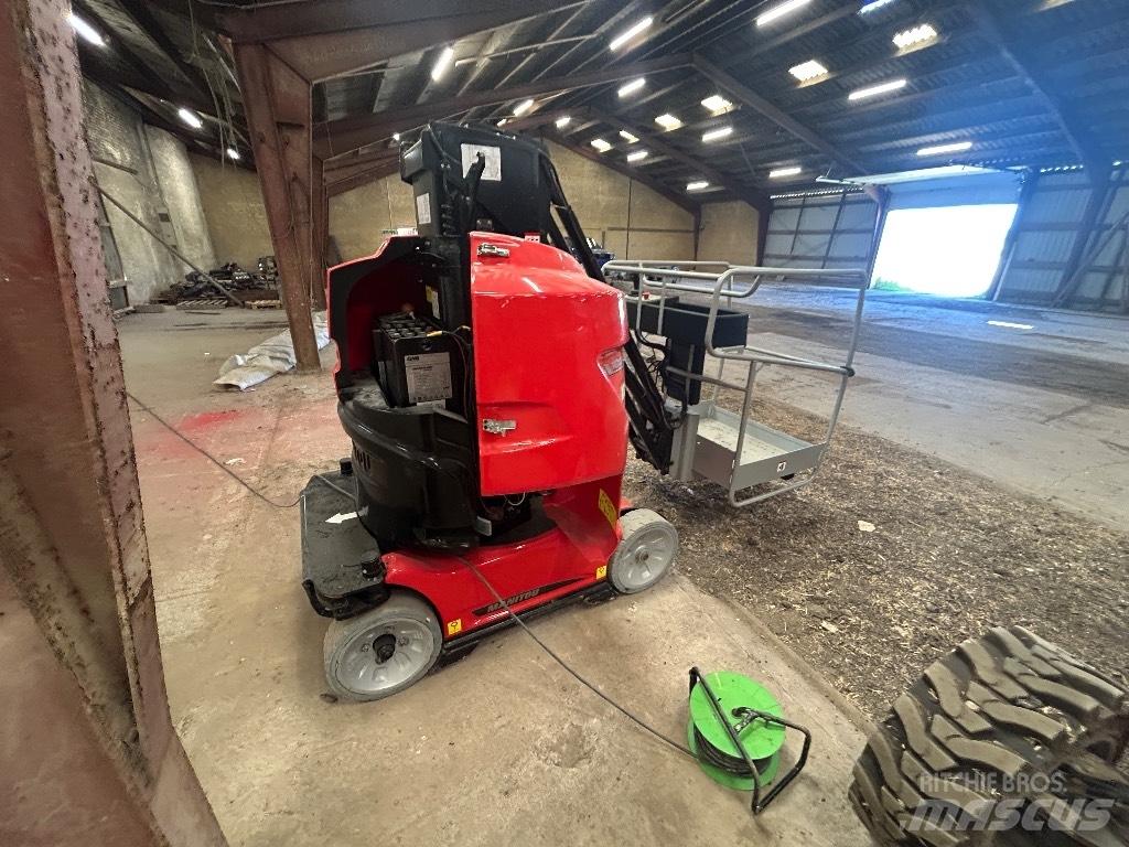 Manitou 100 VJR Vertikālie pacēlāji
