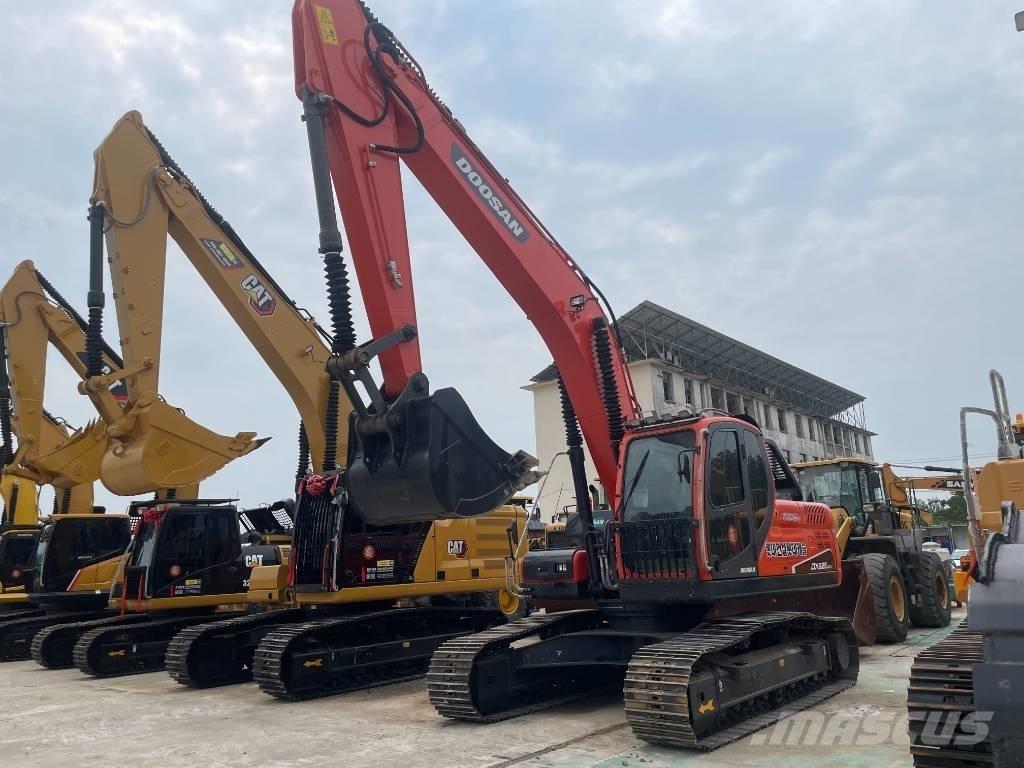 Doosan DX 225 LCA Kāpurķēžu ekskavatori