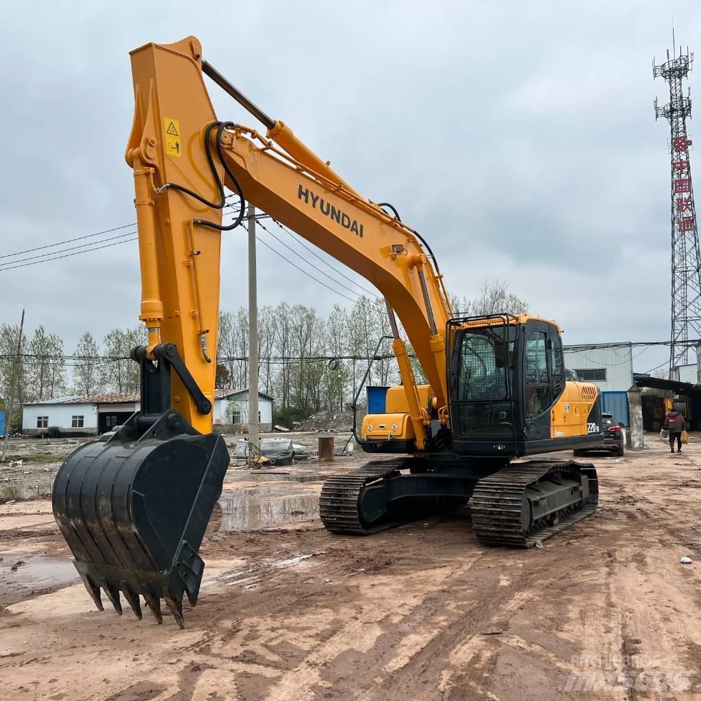 Hyundai R220LC-9 Kāpurķēžu ekskavatori