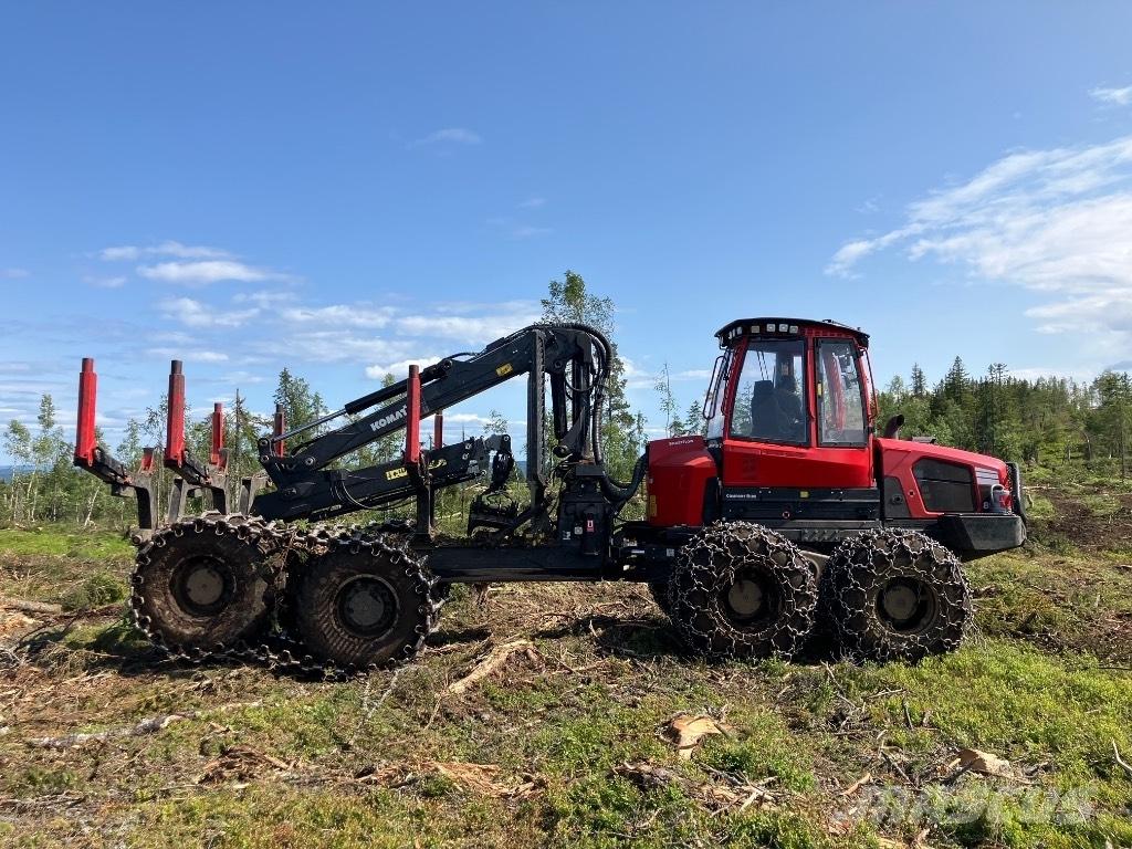 Komatsu 895 Forvarderi