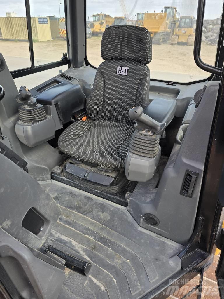 CAT D 3 LGP Kāpurķēžu buldozeri
