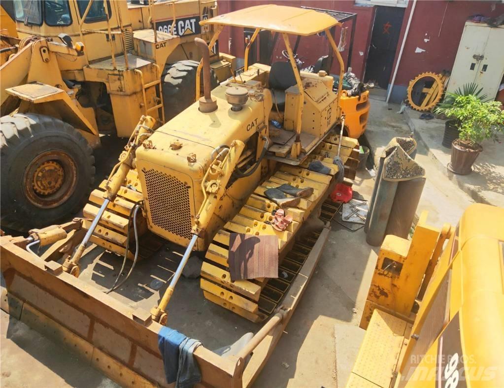 CAT D 4 E Kāpurķēžu buldozeri