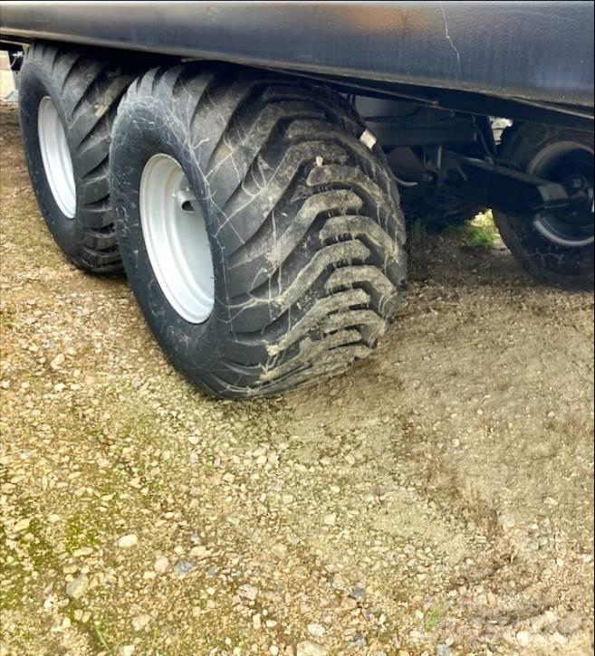 Palmse Trailer B3800 Ķīpu treileri