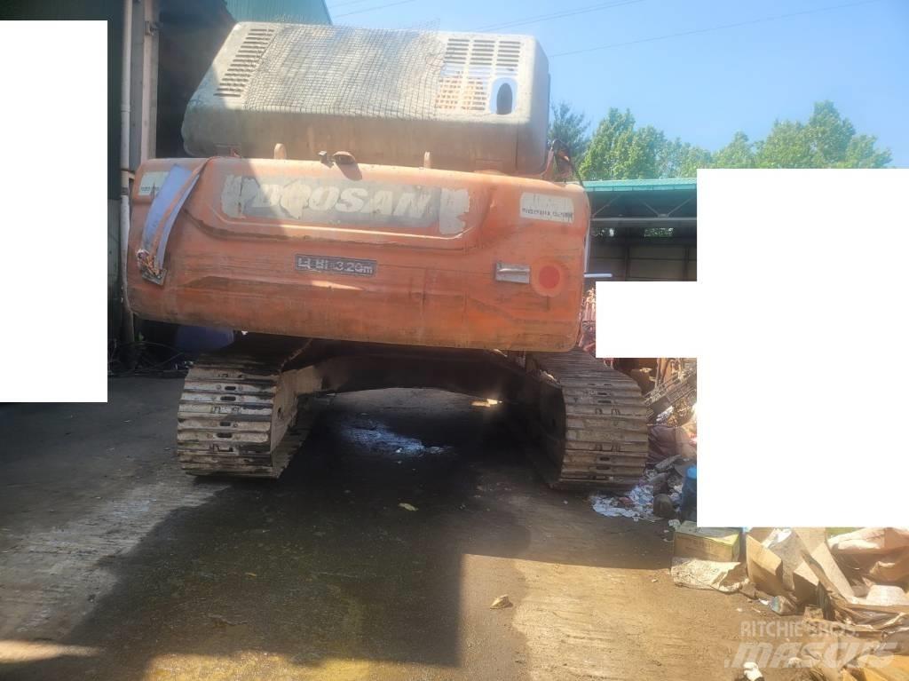 Doosan DX 300 LCA Kāpurķēžu ekskavatori