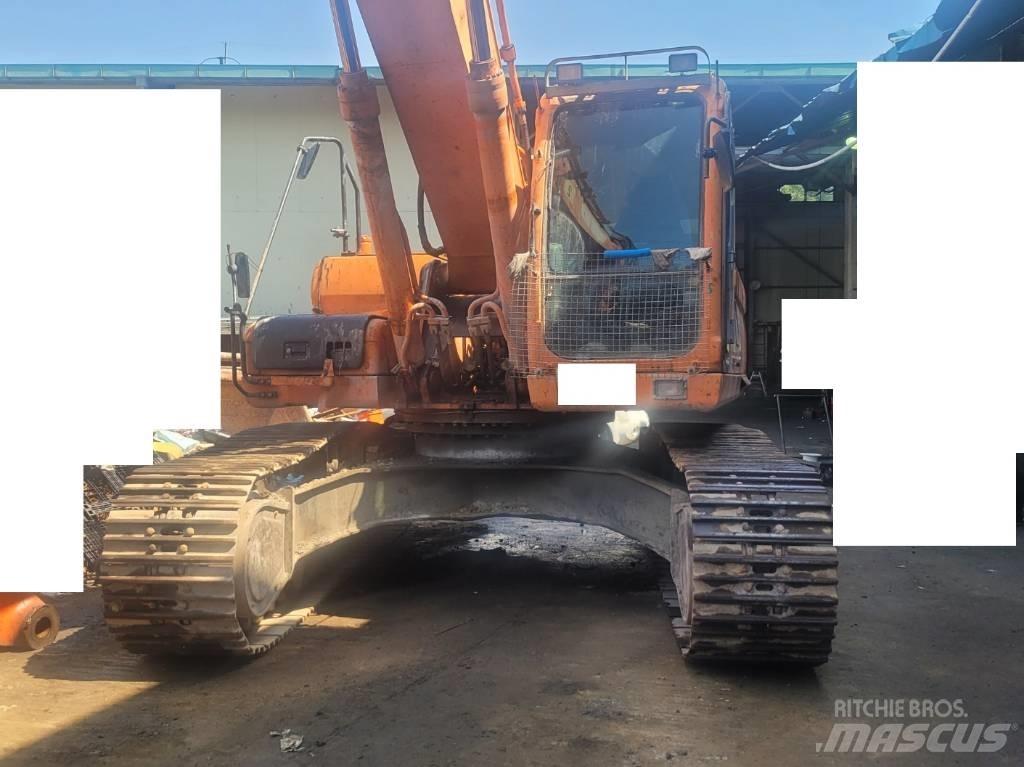 Doosan DX 300 LCA Kāpurķēžu ekskavatori