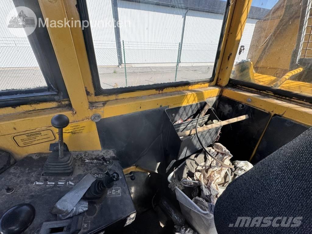Volvo A 25 C Artikulētie pašizgāzēji
