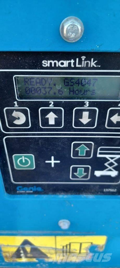 GENIE GS4047 Šķerveida pacēlāji