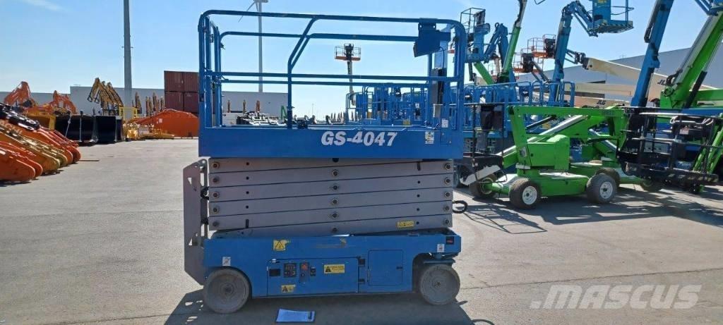 GENIE GS4047 Šķerveida pacēlāji