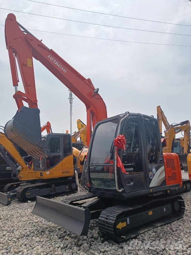 Hitachi ZX 60 Kāpurķēžu ekskavatori